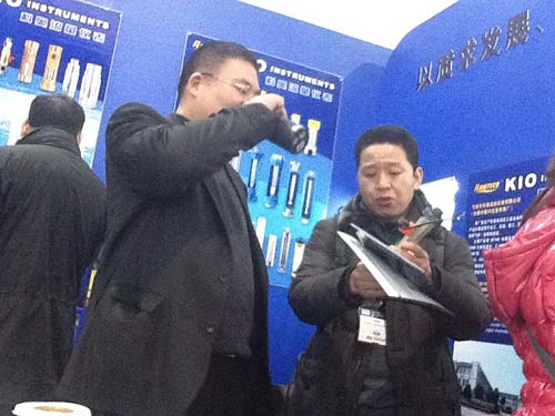 �h(hu��n)��չ7